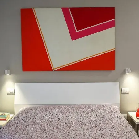 Warmup - Parcheggio Incluso Nella Corte Interna לינה וארוחת בוקר