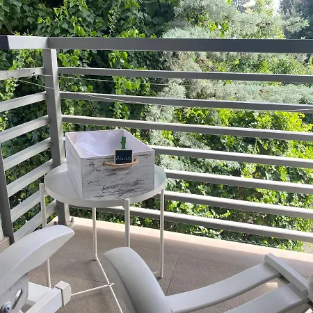 Warmup - Parcheggio Incluso Nella Corte Interna 4* גרוסטו