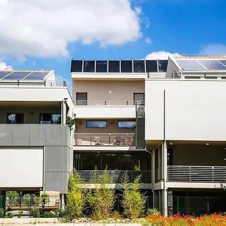 Warmup - Parcheggio Incluso Nella Corte Interna