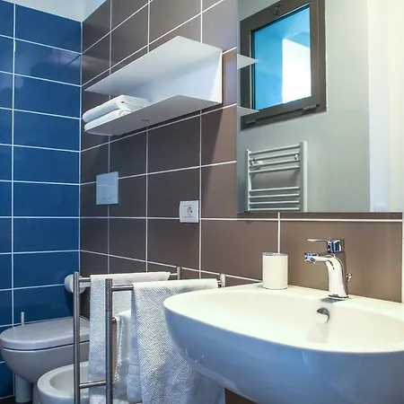 Warmup - Parcheggio Incluso Nella Corte Interna