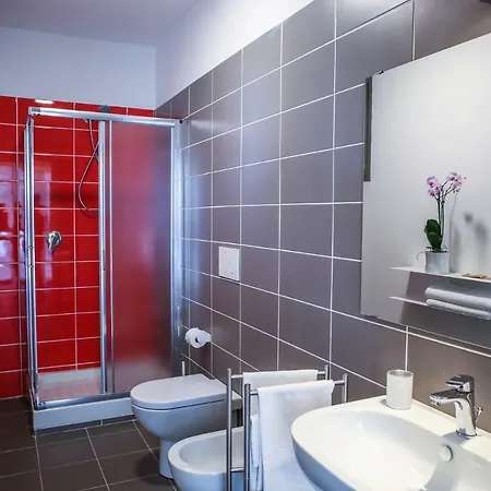 לינה וארוחת בוקר Warmup - Parcheggio Incluso Nella Corte Interna