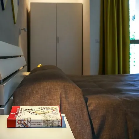 Warmup - Parcheggio Incluso Nella Corte Interna