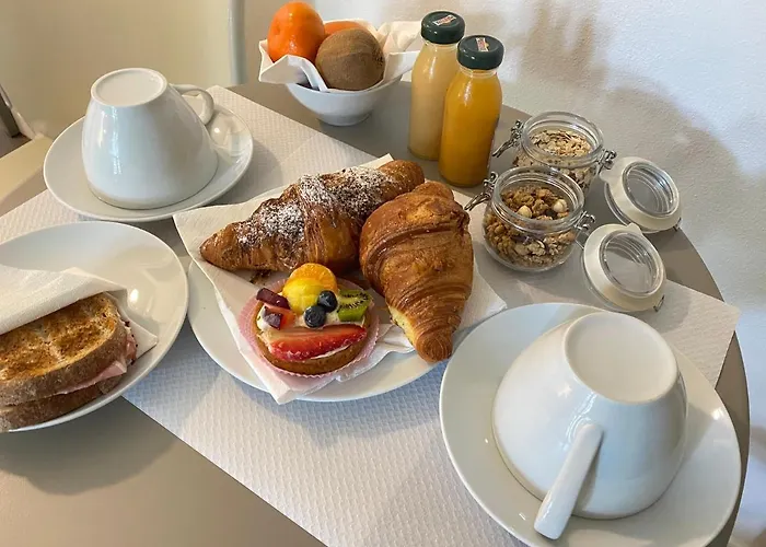 Warmup - Parcheggio Incluso Nella Corte Interna Alojamento de Acomodação e Pequeno-almoço