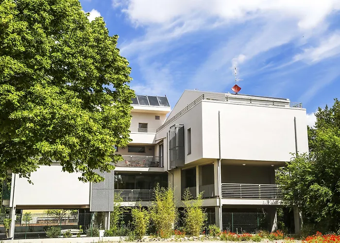 Warmup - Parcheggio Incluso Nella Corte Interna Alojamento de Acomodação e Pequeno-almoço 4*